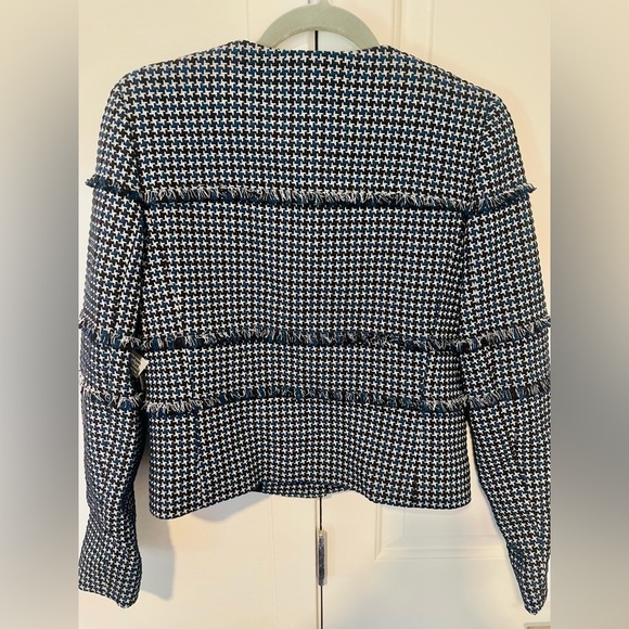 NEW WITH TAGS! Emerson Rose edgy fringe tweed
jacket blazer Size Small - Picture 12 of 12